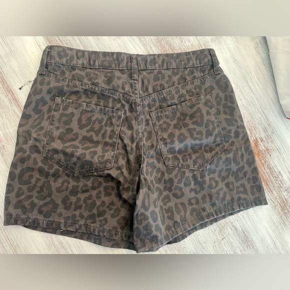 Wild Fable Leopard Print Denim Shorts Size 4 High Rise Brown - Picture 2 of 4